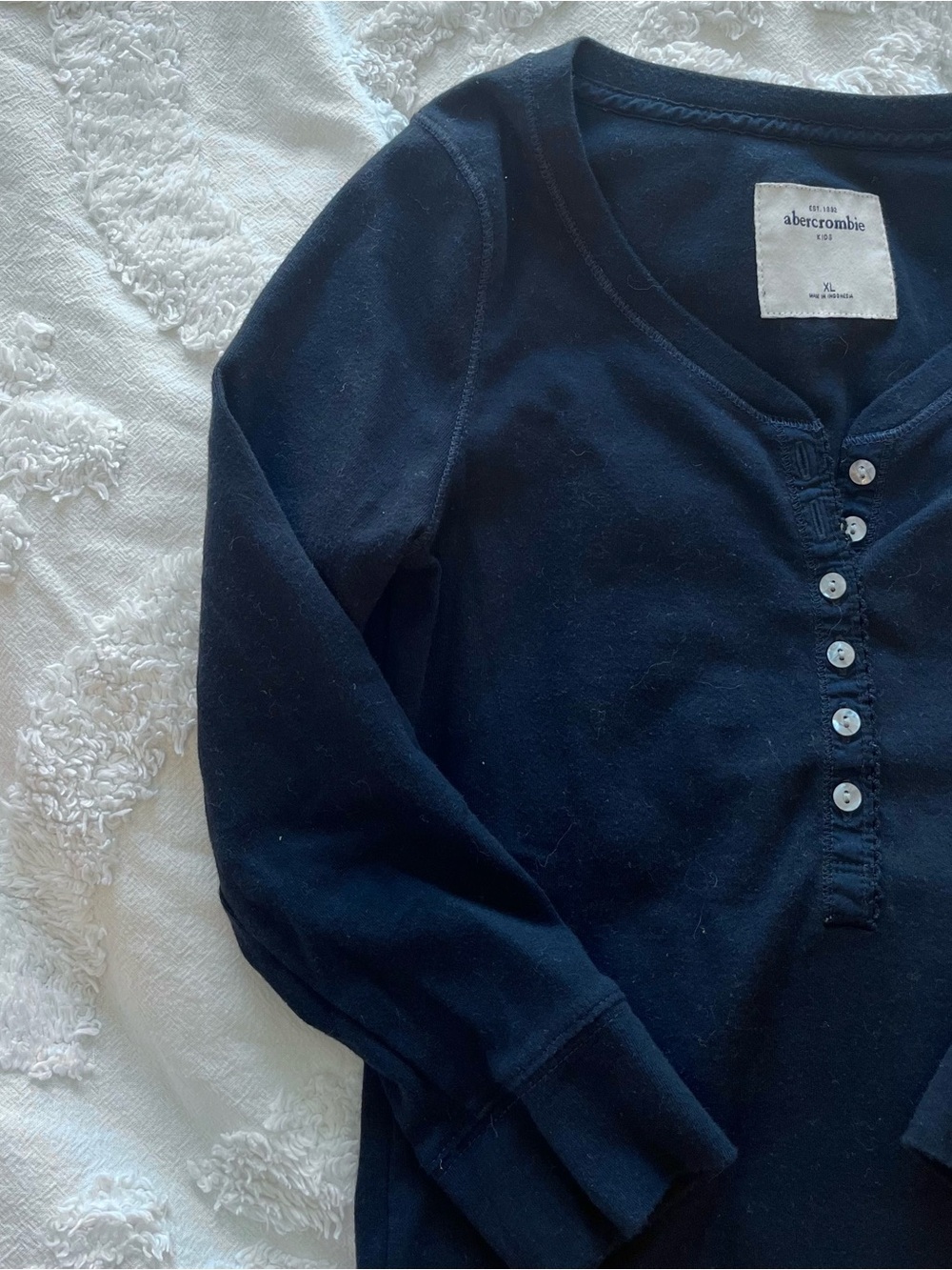 Y2K Vintage Abercrombie & Fitch Navy Henley Top